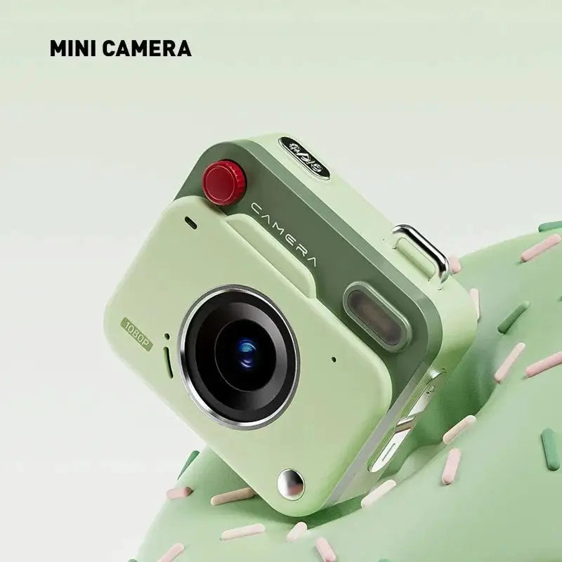 Must Have Retro CCD Mini Digital Camera Keychain With 1.77 Inch HD Video - stepyours.com